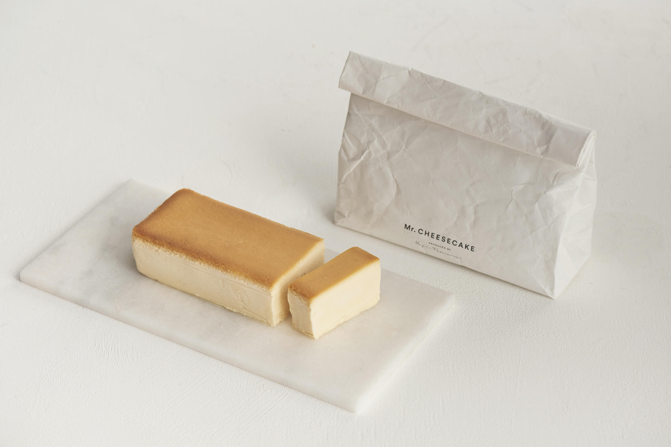 5月のプレゼントは【Mr. CHEESECAKE Classic / Bag　5名様】